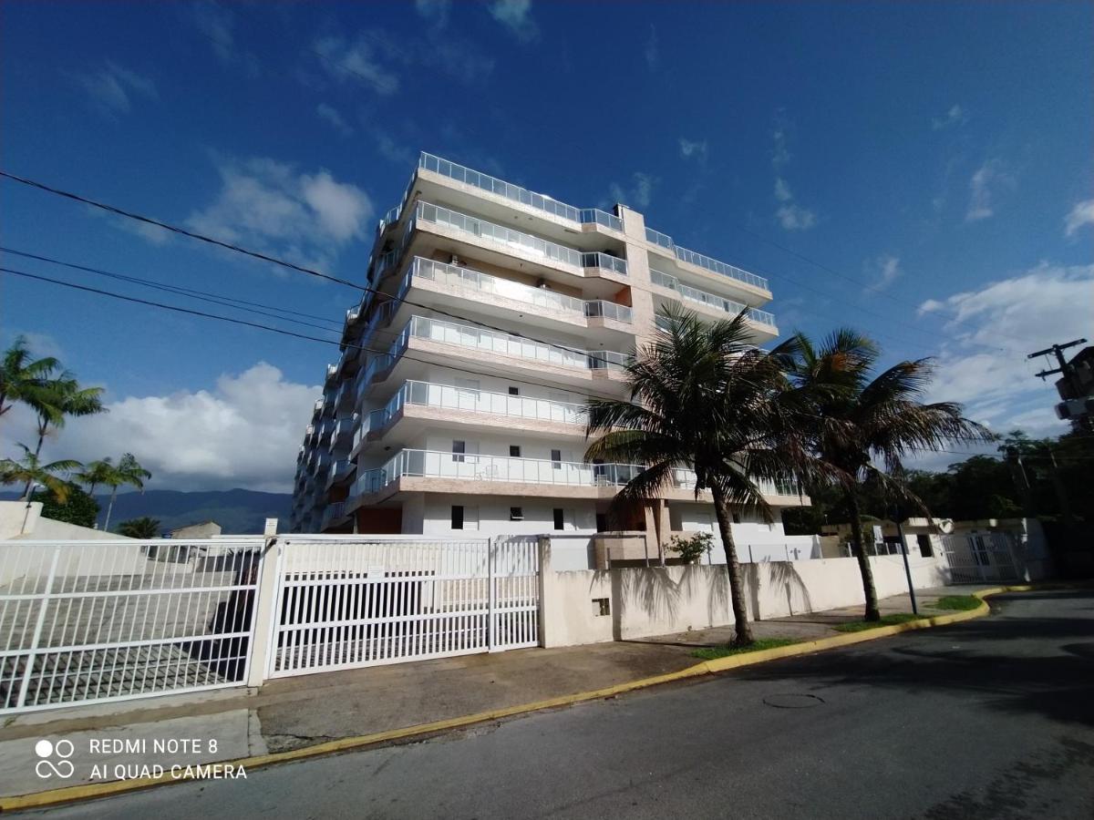 Apartamento com Varanda